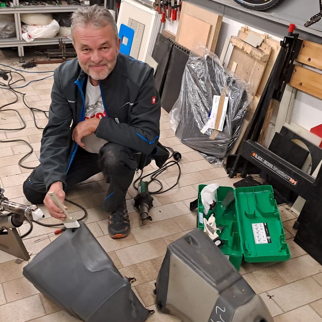 Instandsezung und Rekostruktion Polyethylen Motorradtanks