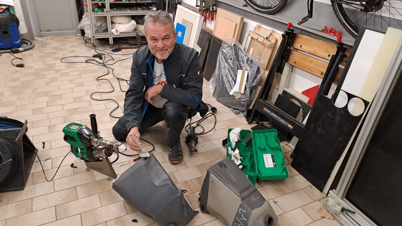 Instandsezung und Rekostruktion Polyethylen Motorradtanks