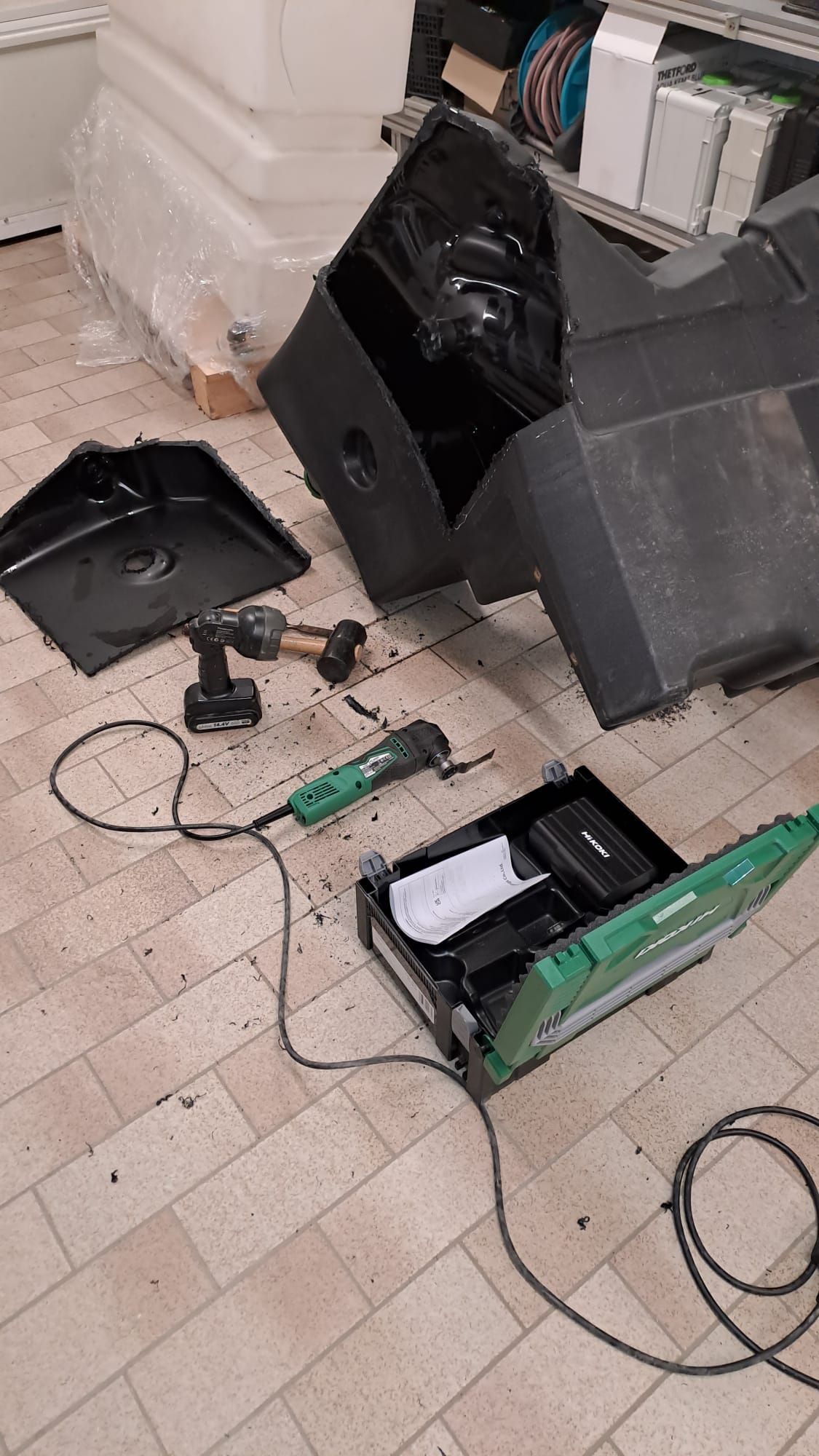 Polyethylen Tankumbauten Zuchnittöffnung Beratung