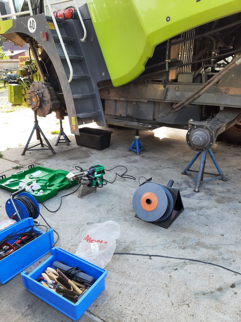 CLAAS Jaguar Dieseltank Reparatur Schweißen