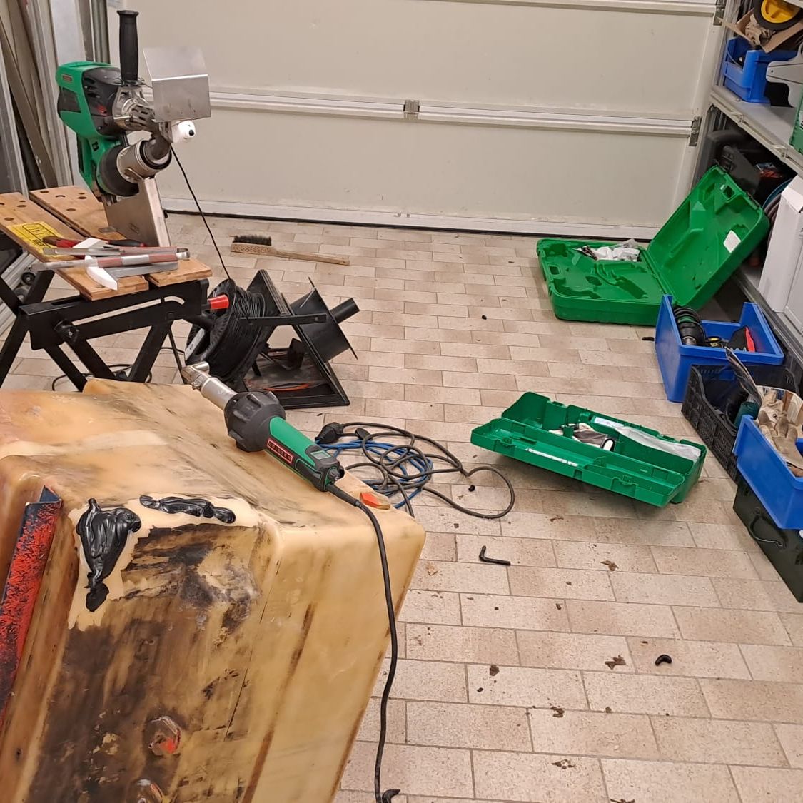 Altals Bagger Kunststofftank Rekonstruktion PE Schweißen